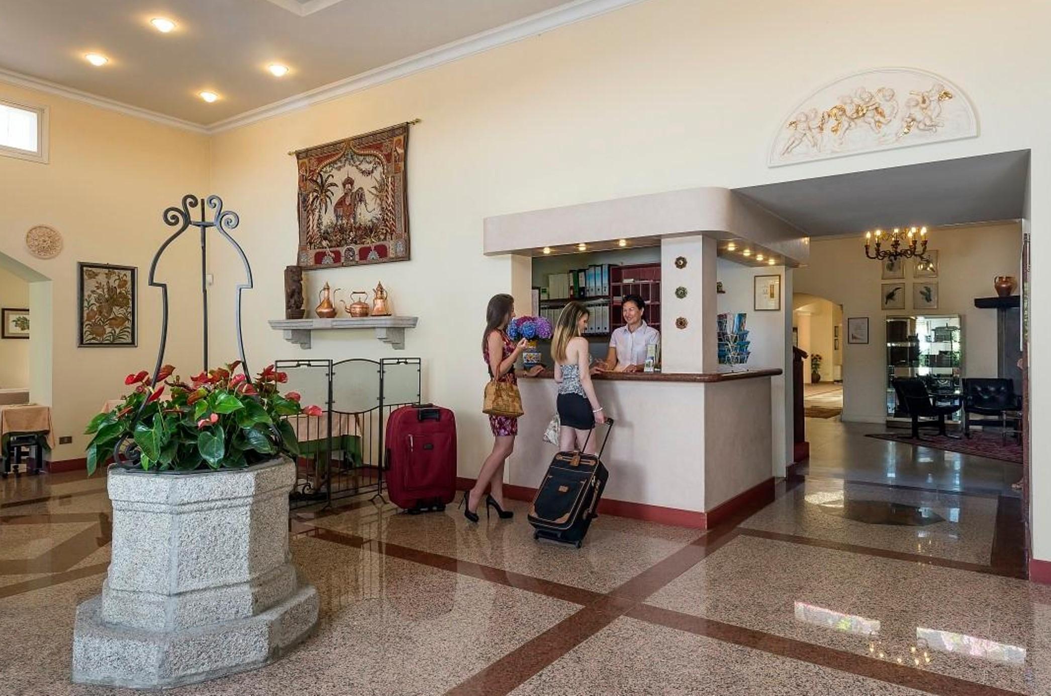 Hotel Lido La Perla Nera 3*