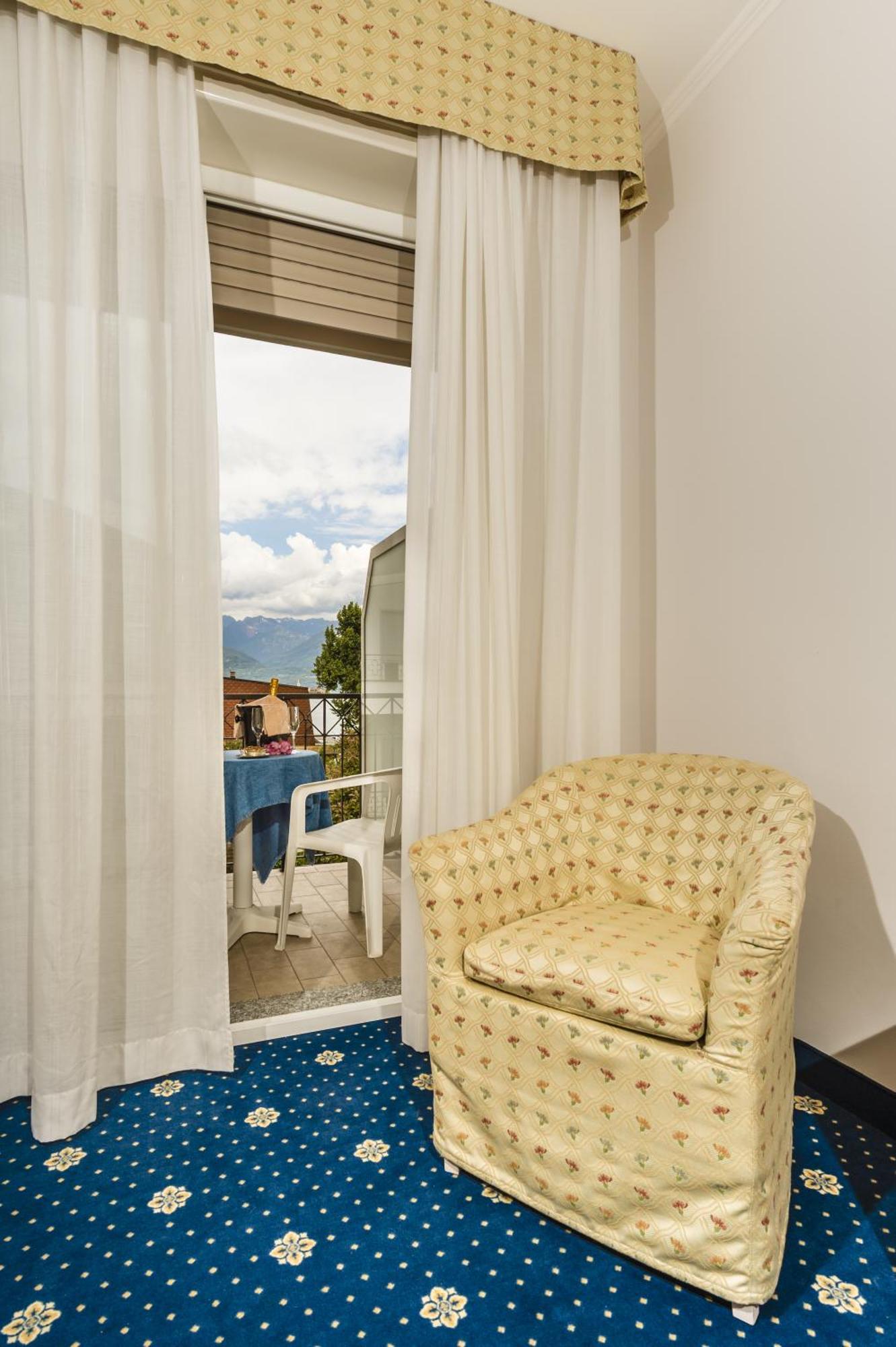 Lido La Perla Nera Stresa