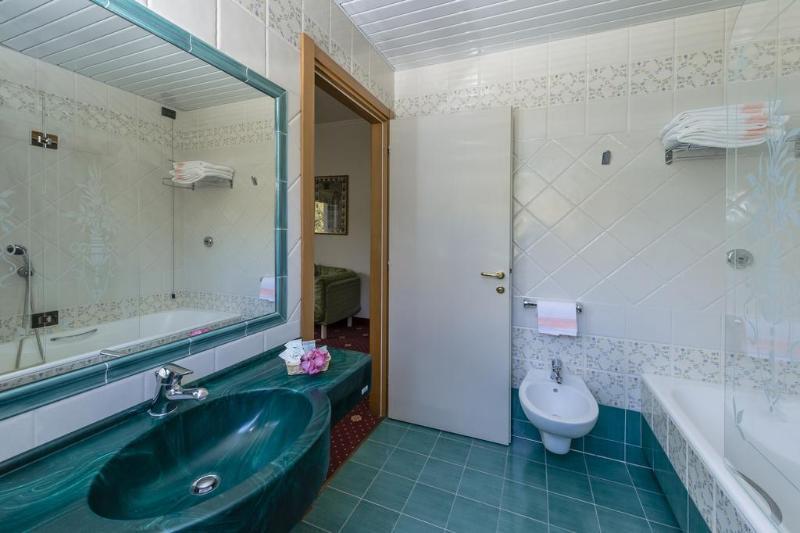 Hotel Lido La Perla Nera 3*