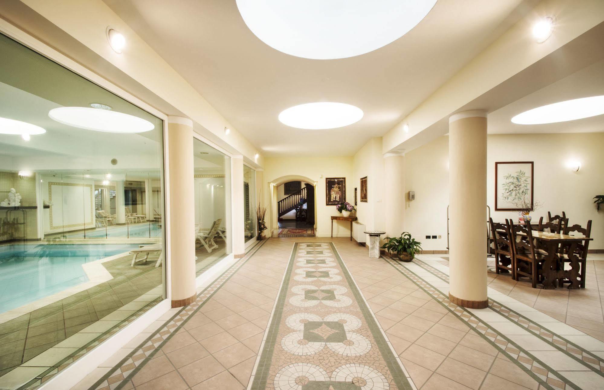Lido La Perla Nera Hotel 3*